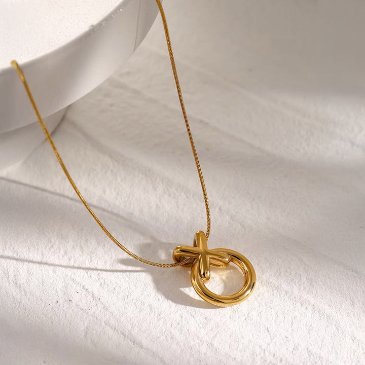 BowLift | Elegant XO Interlaced Necklace