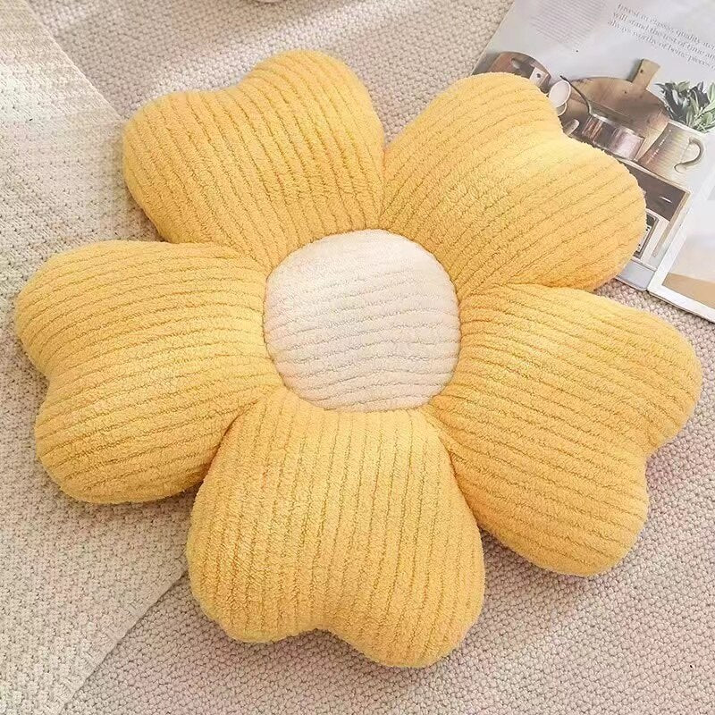 Fluffy Clover Flower Cushion | Bowlift