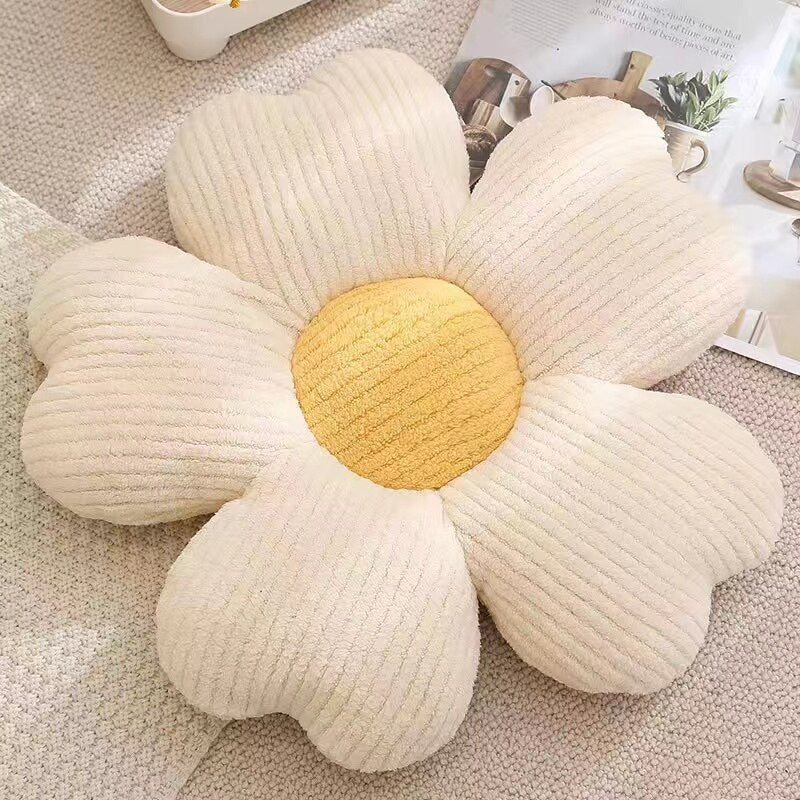 BowLift | Soft Clover Flower Decorative Pillow