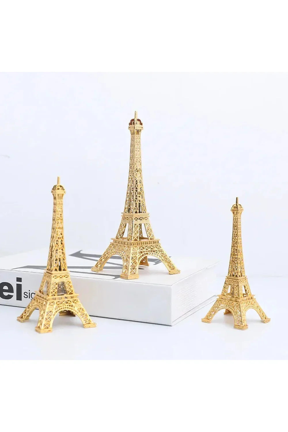 BowLift | Paris Eiffel Tower Figurine