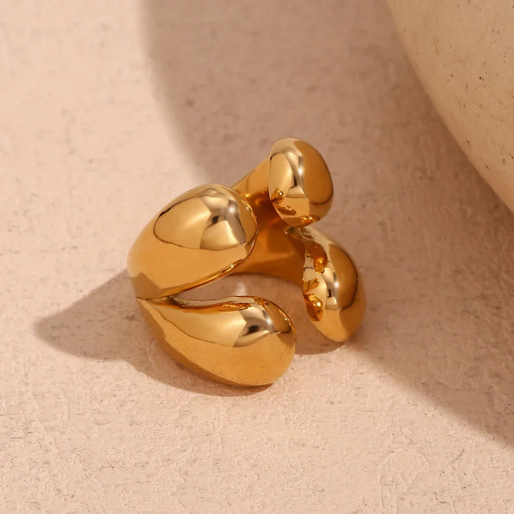 BowLift | 18k Four Droplet Bold Ring