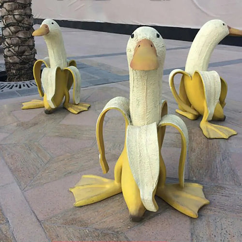 BowLift | BananaDuck Sculpture 