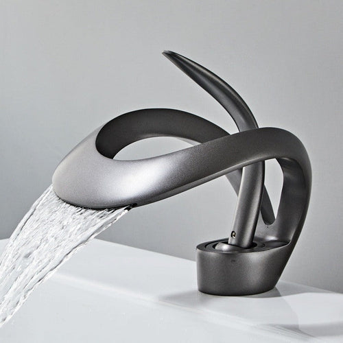BowLift | Modern curved bathroom faucet