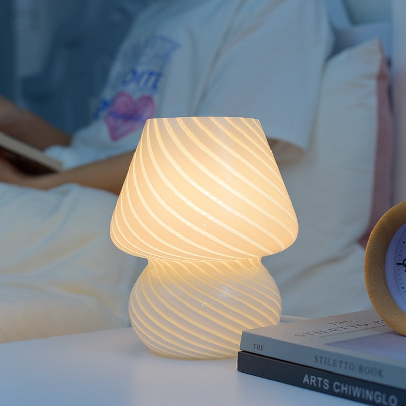 BowLift | LED Desk Lamp in Mushroom Shape made of Glass