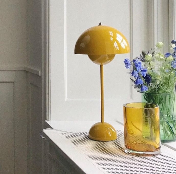 BowLift | Nordic colorful table lamp