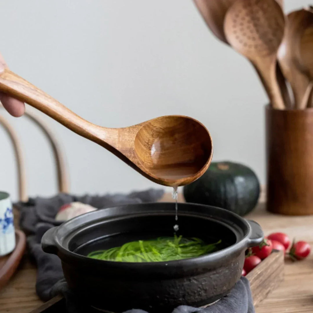 EcoWood – Luxurious cookware set made of wood with storage bucket Bowlift
