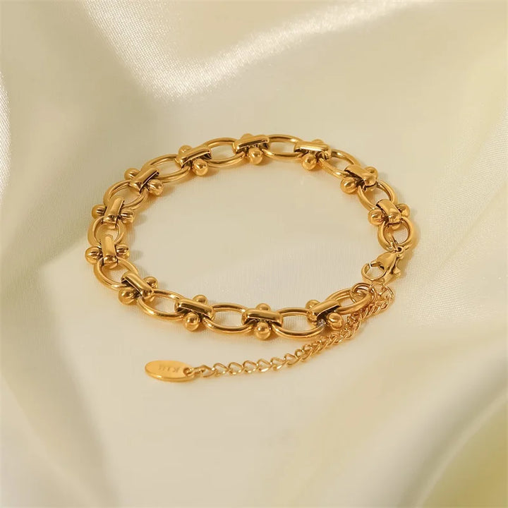 BowLift | Dainty Oval Accented Bracelet