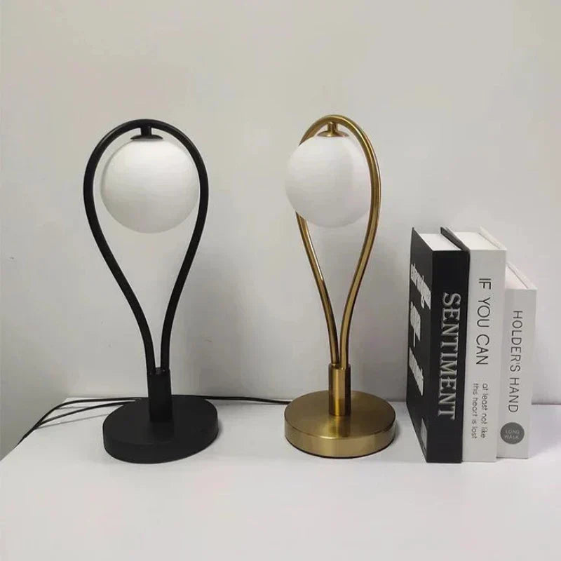 BowLift | Elegant bedroom lamp with glass details
