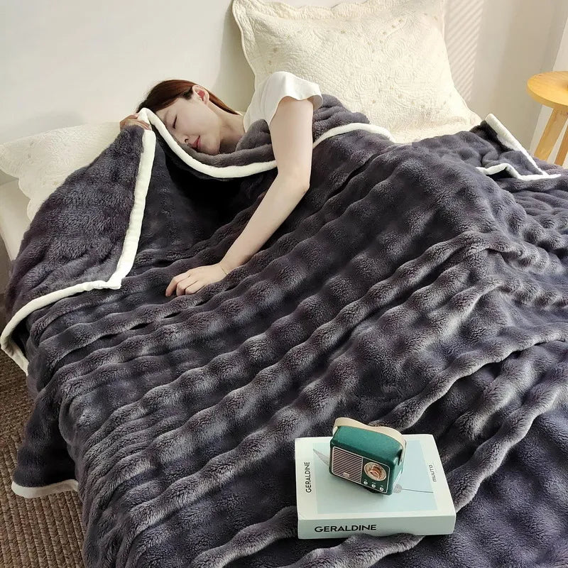 BowLift | Veloura Cozy Blanket | Cozy Blanket Flannel | Rabbit Fur Look | Soft & Skin Friendly | For Sofa, Bed & Travel