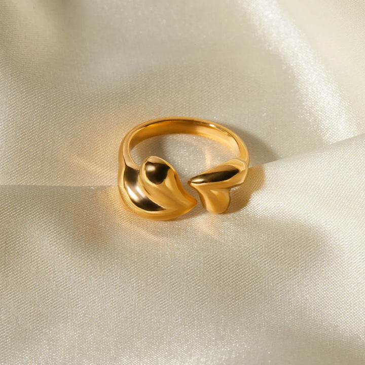 BowLift | Elegant Adjustable Love Heart Ring