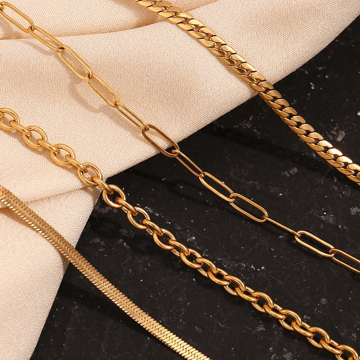 BowLift | 18k Anchor Wheel Clasp Chain Necklaces