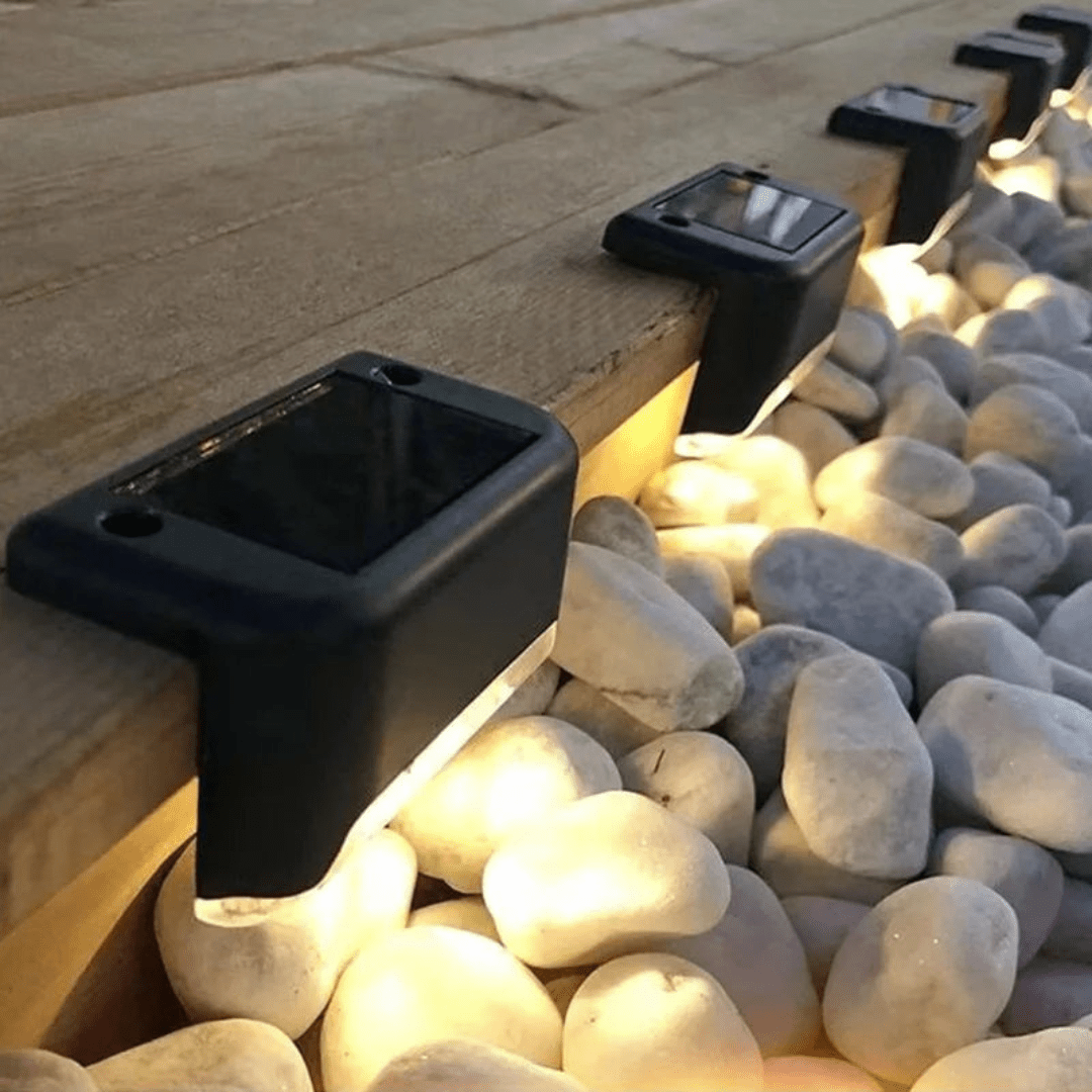 BowLift | Self-adhesive solar lights for atmospheric garden lighting