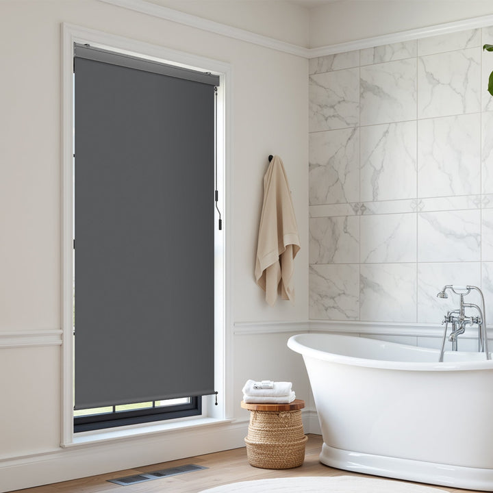 Vertical awning exterior roller blind with hand crank | Bowlift