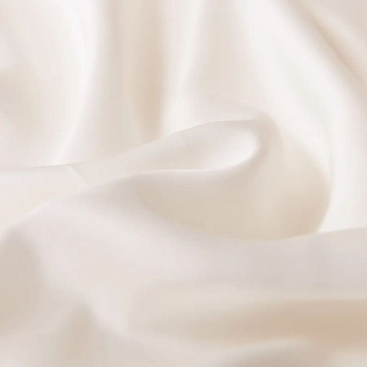 BowLift | Mulberry silk pillowcase with Tencel for luxurious sleeping comfort