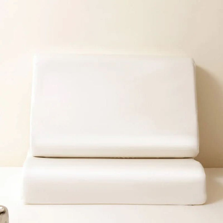 BowLift | Mulberry silk pillowcase with Tencel for luxurious sleeping comfort