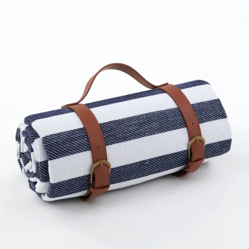 Picnic blanket water-repellent with leather carrying strap | Bowlift
