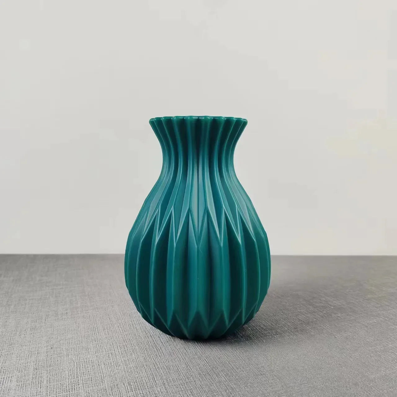 BowLift | Modern elegant flower vases