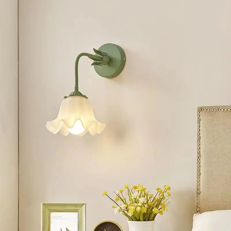 FrenchBloom - Elegant Wall Lamp with Flower Pattern Bowlift