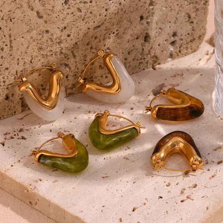 BowLift | 18k Classy V Hoop Earrings