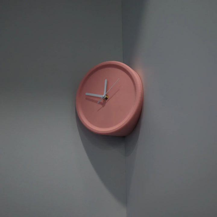 SilentCorner Clock - Stylish Silent Wall Clock without Drilling Bowlift