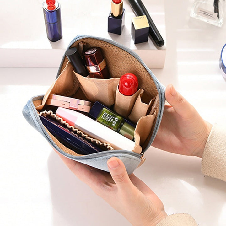 BowLift | VelvetChic - Elegance and practicality - Chic makeup bag