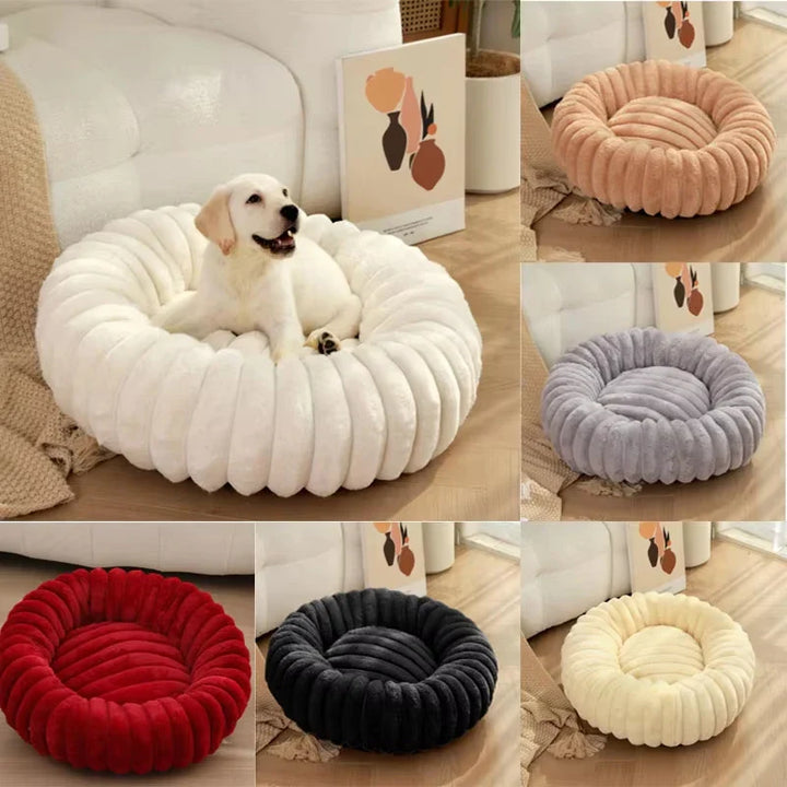 Round donut dog bed made of plush with non-slip bottom Bowlift