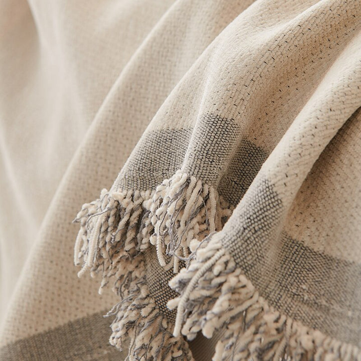 BowLift | Nordic Dreams Simple Sofa Blanket