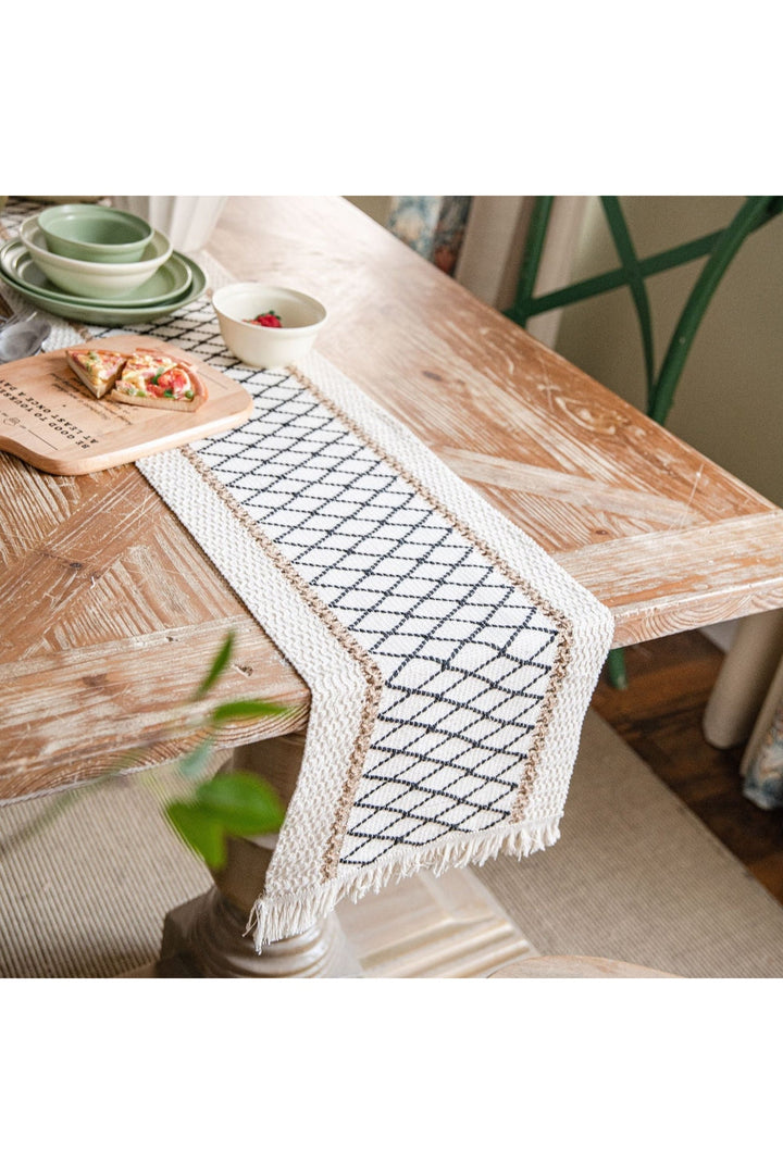 Table Runner - Light Academia | Bowlift