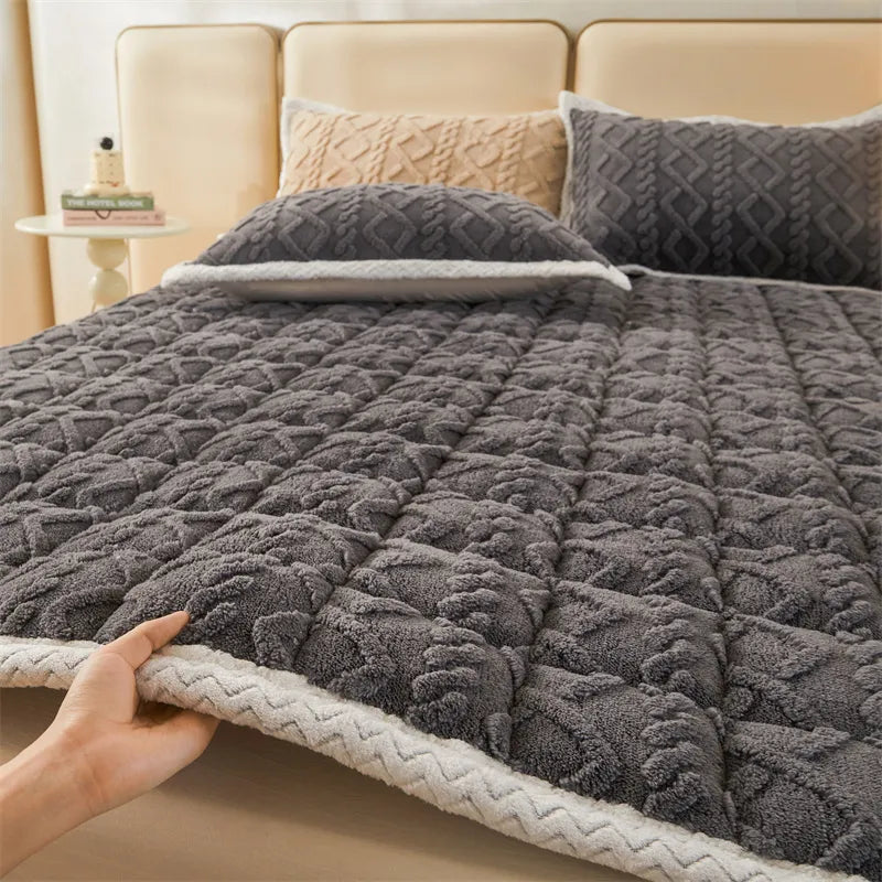 BowLift | Thick Warm Winter Blanket Mattress Pad
