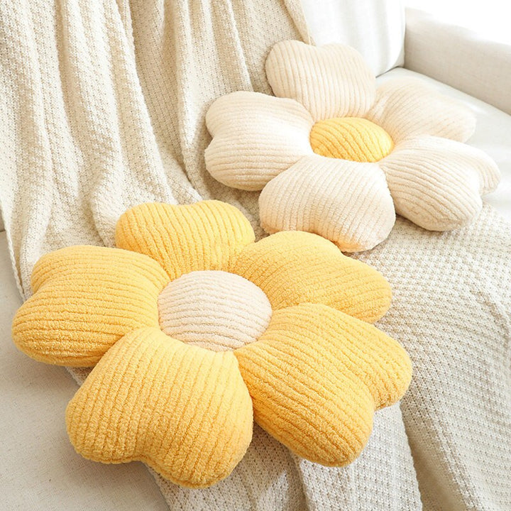BowLift | Soft Clover Flower Decorative Pillow
