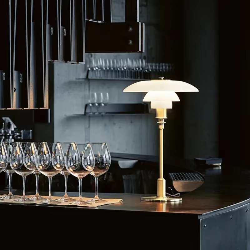 BowLift | Retro Design Glass Table Lamp