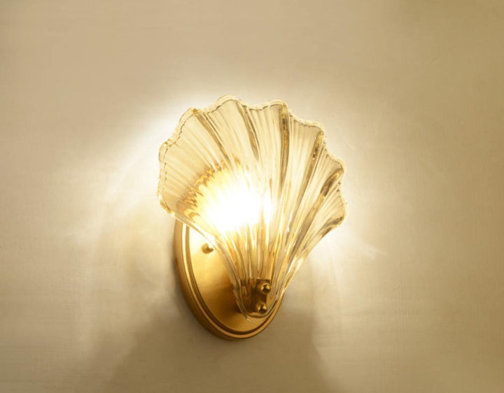Shell wall lamp - Bring maritime elegance into your home | Bowlift