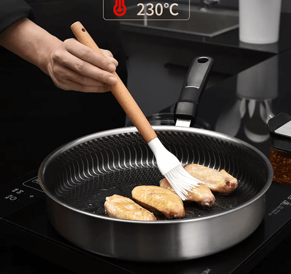 Kitchen set with 11 pieces in wood / silicone including holder (black or white) | Bowlift