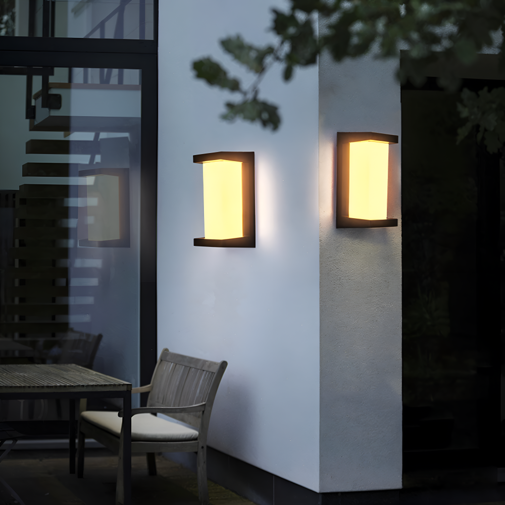 Smart Outdoor Wall Lamp with Motion Sensor – LED Lighting for Security and Atmosphere | Bowlift