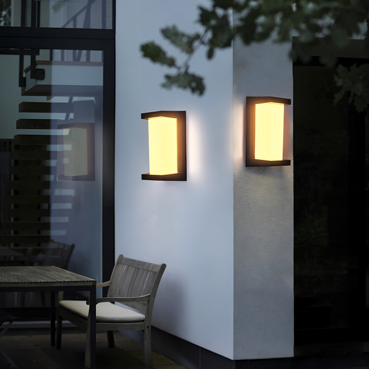 Smart Outdoor Wall Lamp with Motion Sensor – LED Lighting for Security and Atmosphere | Bowlift