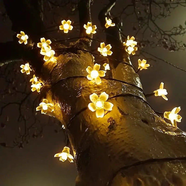 BowLift | LuxeLumen Garden Flower | Elegant solar-powered lighting for an enchanting garden