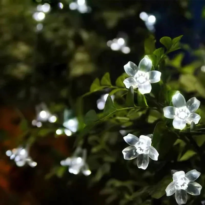 BowLift | LuxeLumen Garden Flower | Elegant solar-powered lighting for an enchanting garden