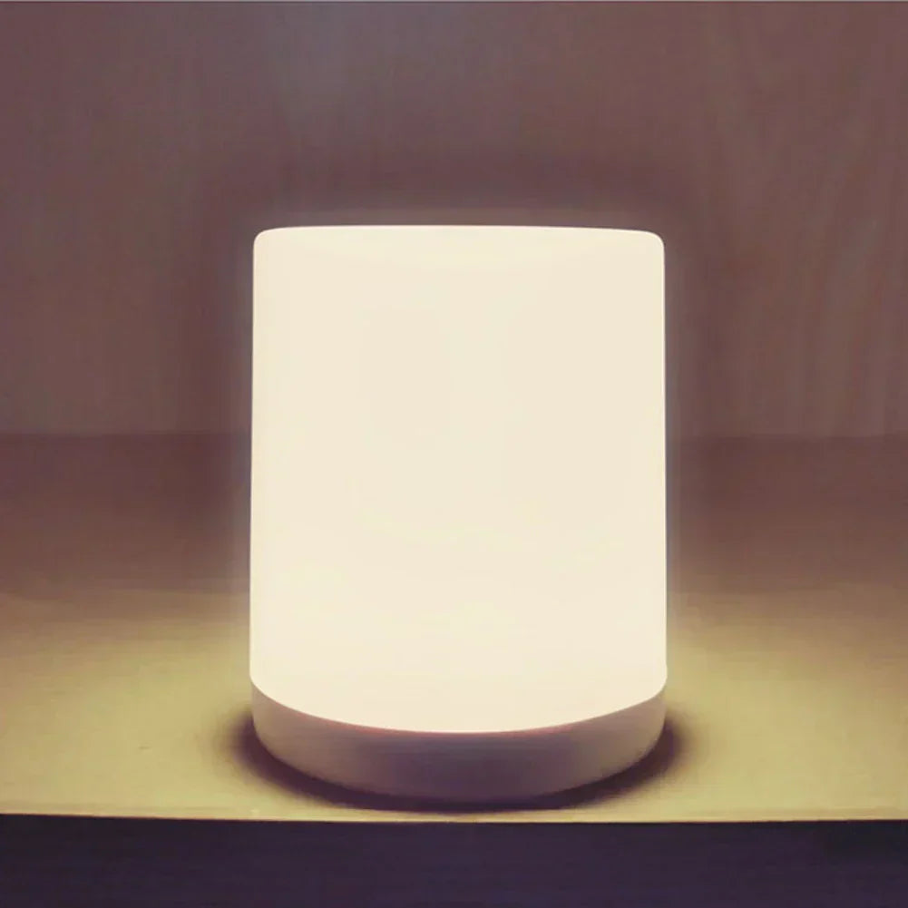 BowLift | Dimmable LED table lamp with USB connection for flexible light