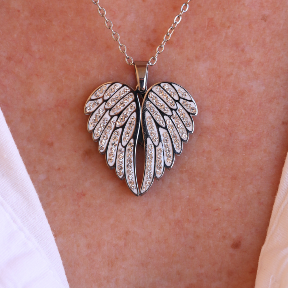 BowLift | Engelenhart Necklace – Refined Jewelry with Engraving in Gold or Silver