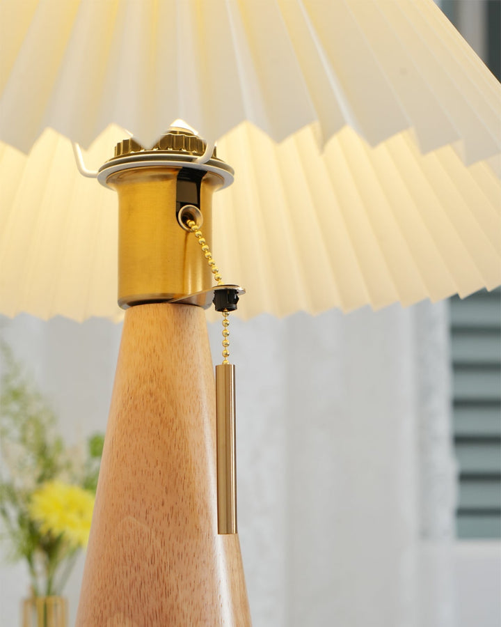BowLift | AntiqueRadiance – Elegant Wood and Metal Table Lamp
