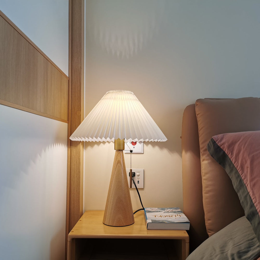 BowLift | AntiqueRadiance – Elegant Wood and Metal Table Lamp