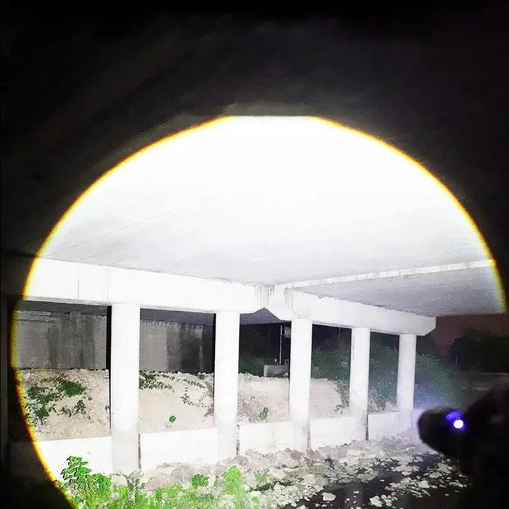 BowLift | Ultra-bright LED flashlight – Extremely bright, robust & reliable