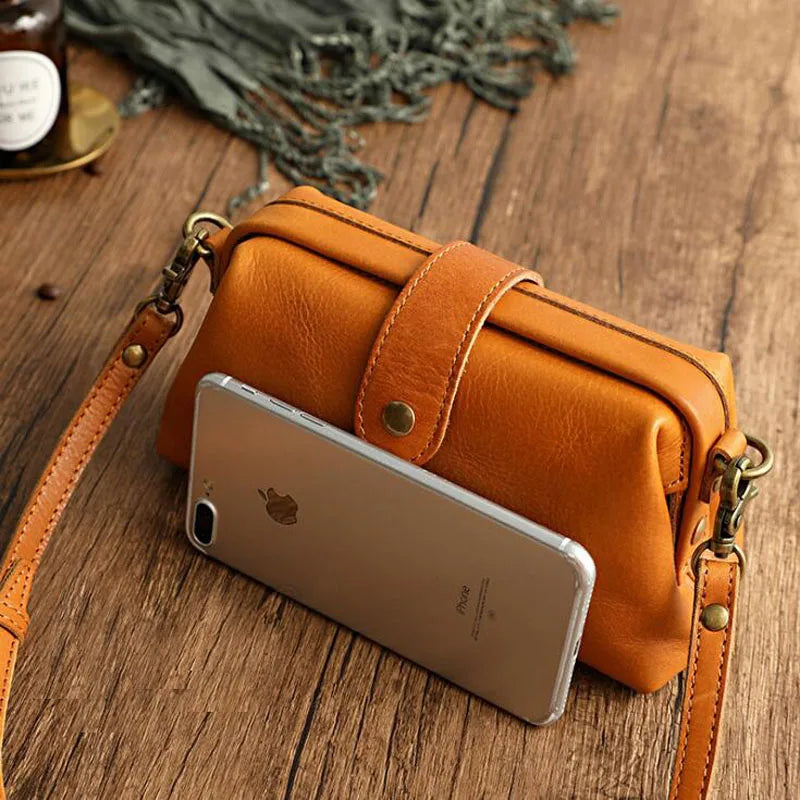 Norvella Shoulder Bag of Structured Imitation Leather for Women | Bowlift