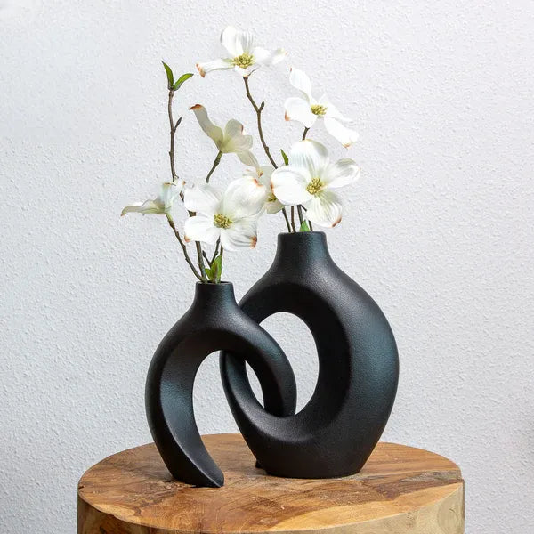 BowLift | Gleora Intertwined Ceramic Flower Vase – Elegant Decorative Centrepiece for Modern & Classic Interiors