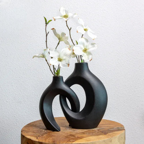 BowLift | Gleora Intertwined Ceramic Flower Vase – Elegant Decorative Centrepiece for Modern & Classic Interiors