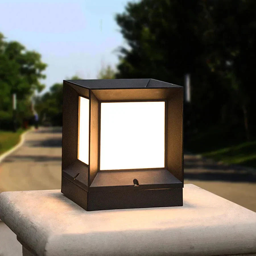 BowLift | GlowSphere - Outdoor Standing Lamp for Gates and Driveways