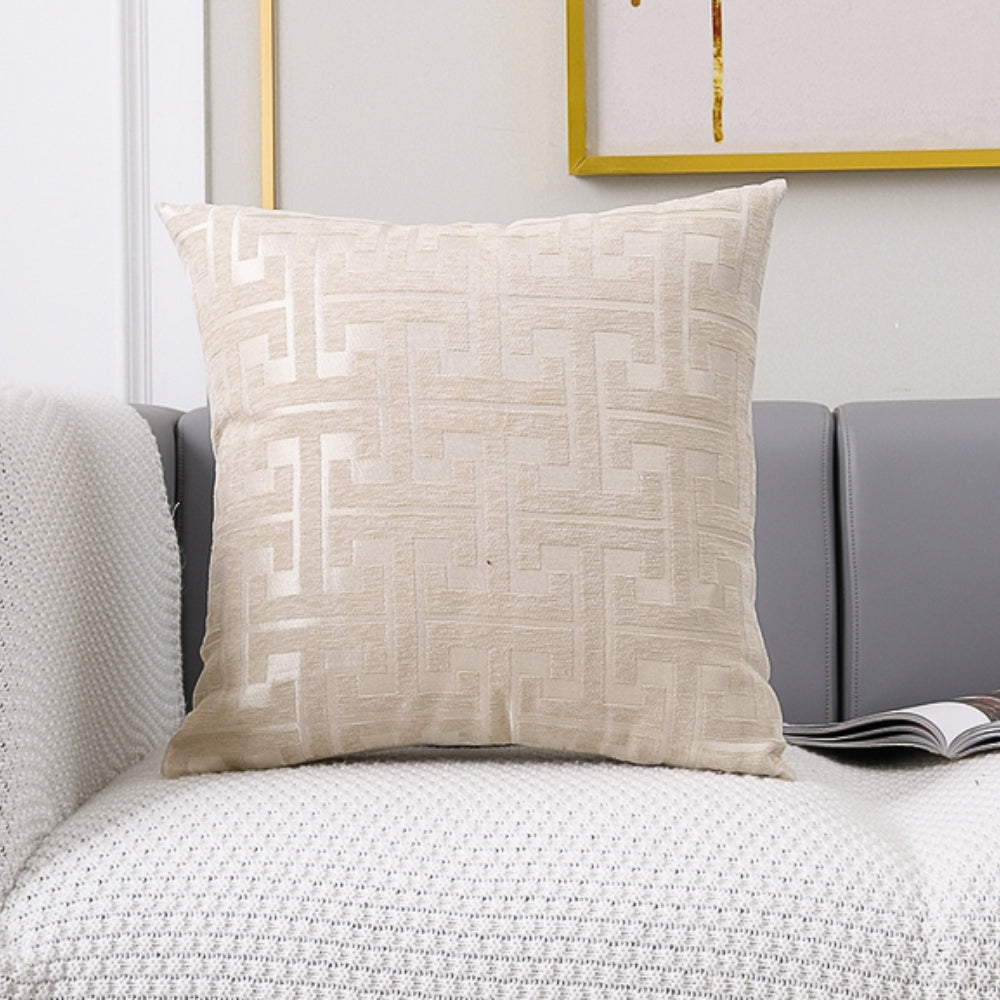 BowLift | Timeless Maze Pattern Cushion Cover