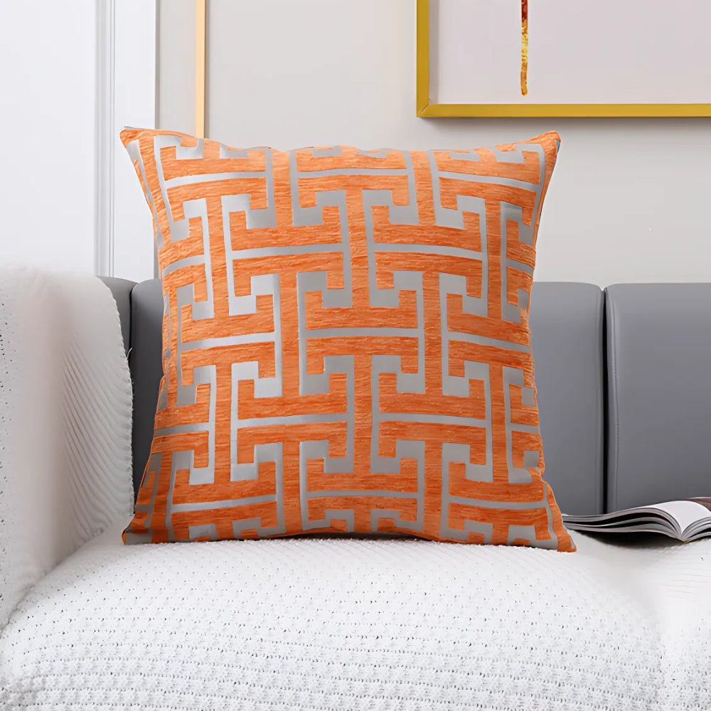 BowLift | Timeless Maze Pattern Cushion Cover