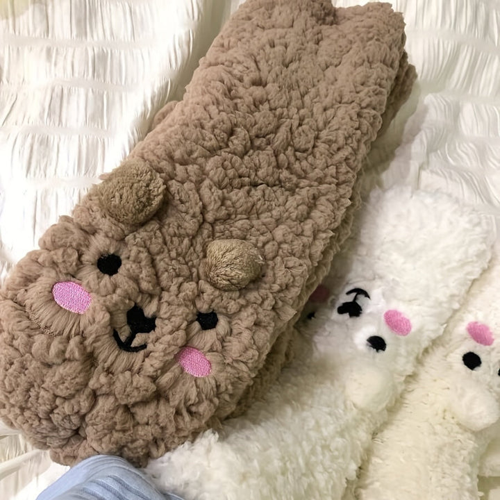 Warm, fluffy bear socks | Bowlift
