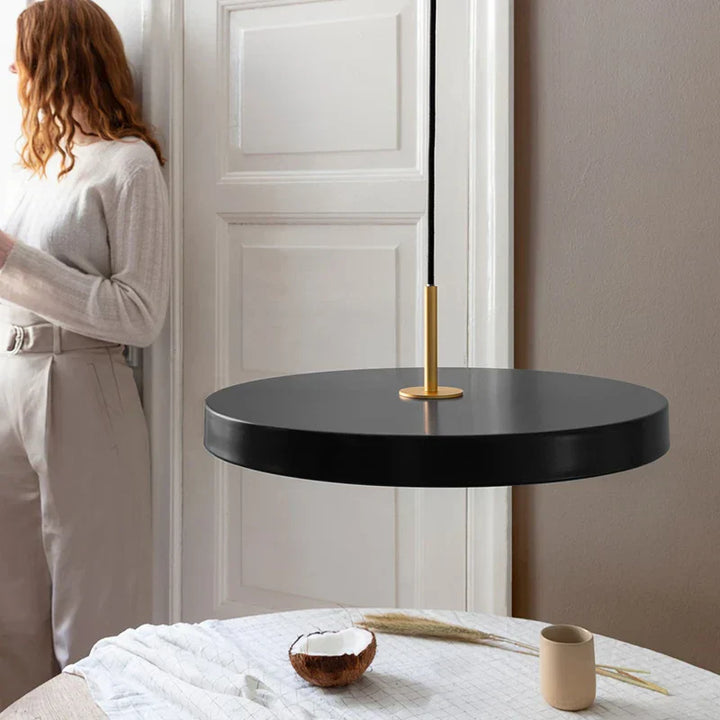 BowLift | Modern UFO lamp with metallic finish